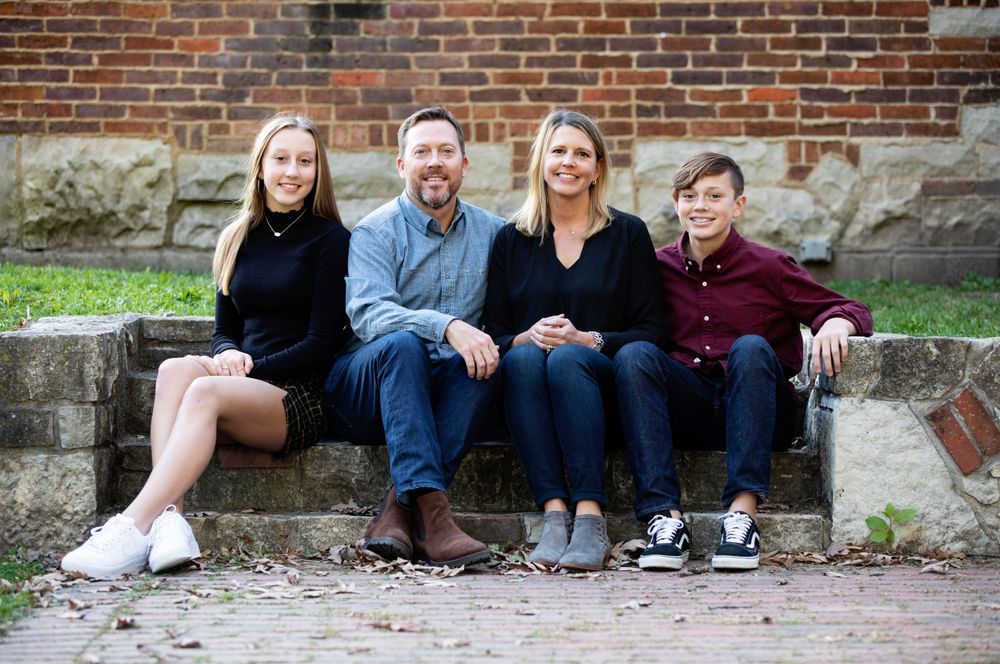 Downers Grove Hinsdale Oak Brook Wheaton Naperville Outdoor Custom Family Portraits by Julie Chen Photography