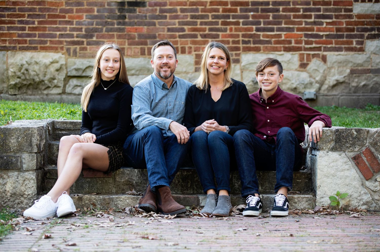 Downers Grove Hinsdale Oak Brook Wheaton Naperville Outdoor Custom Family Portraits by Julie Chen Photography