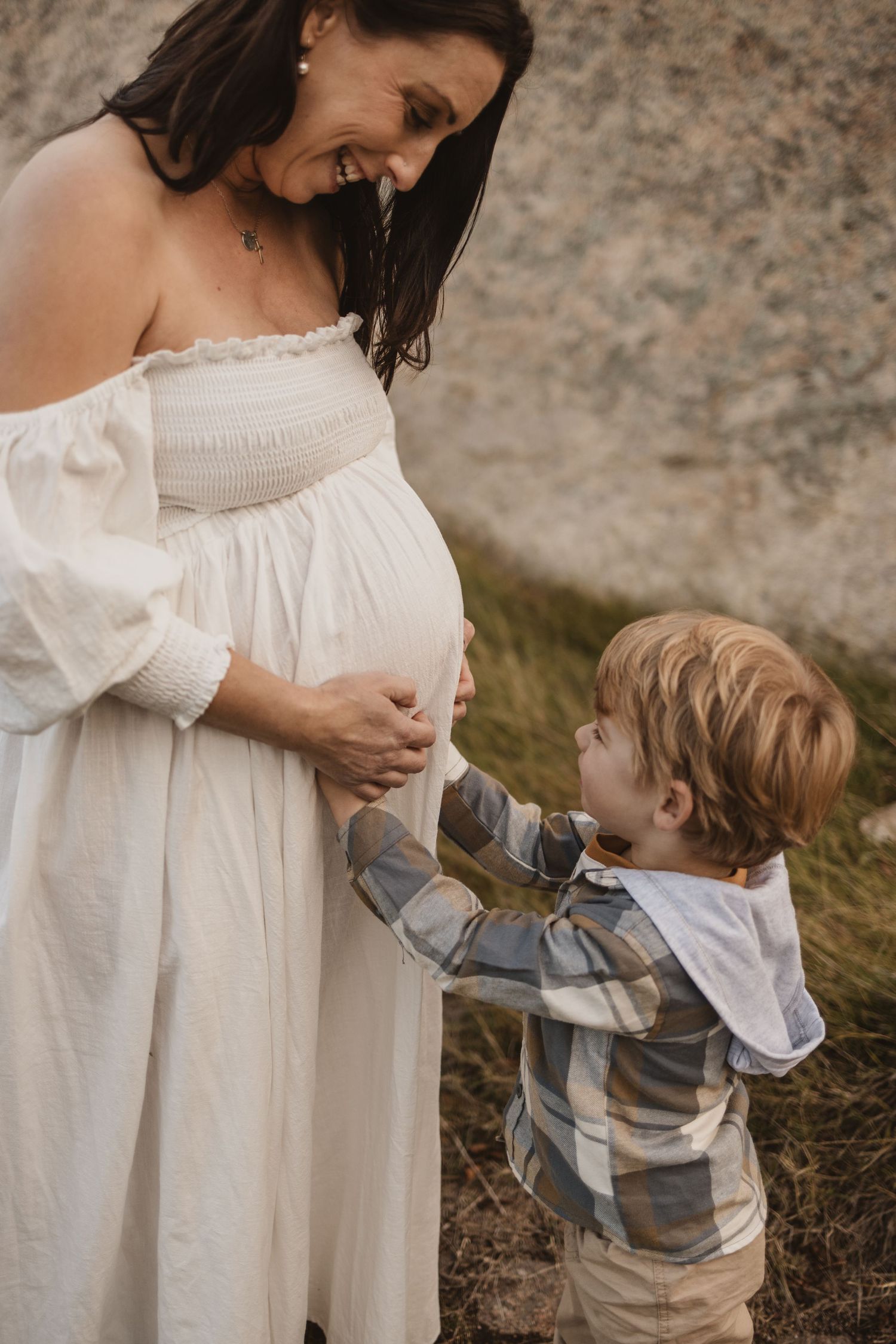 Geelong Lara Torquay Ocean Grove Barwon Heads newborn maternity pregnancy family motherhood couples photographer photography photoshoot