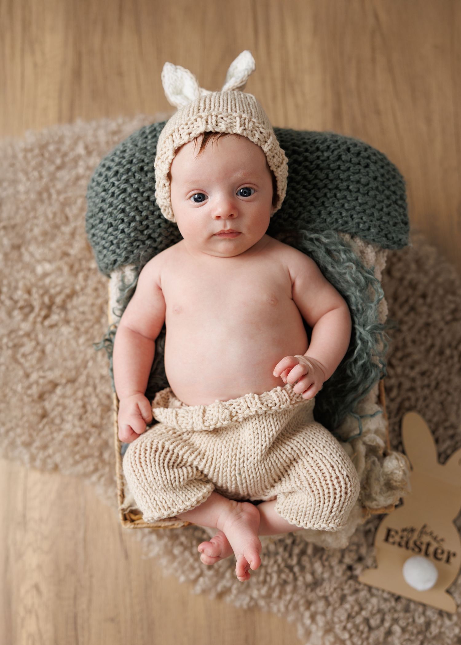 Tuscarawas County Newborn photographer offering newborn photoshoots at the studio in New Philadelphia, Ohio