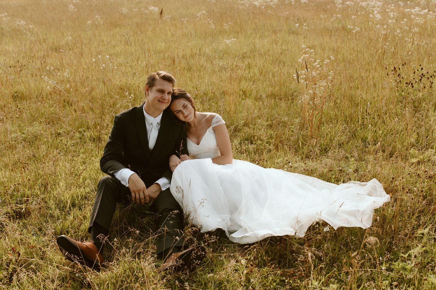 Minnesota Wedding Photographer, Romantic and Authentic Minnesota Photography, Minnesota Couple Photos | Rachel Marie Photography