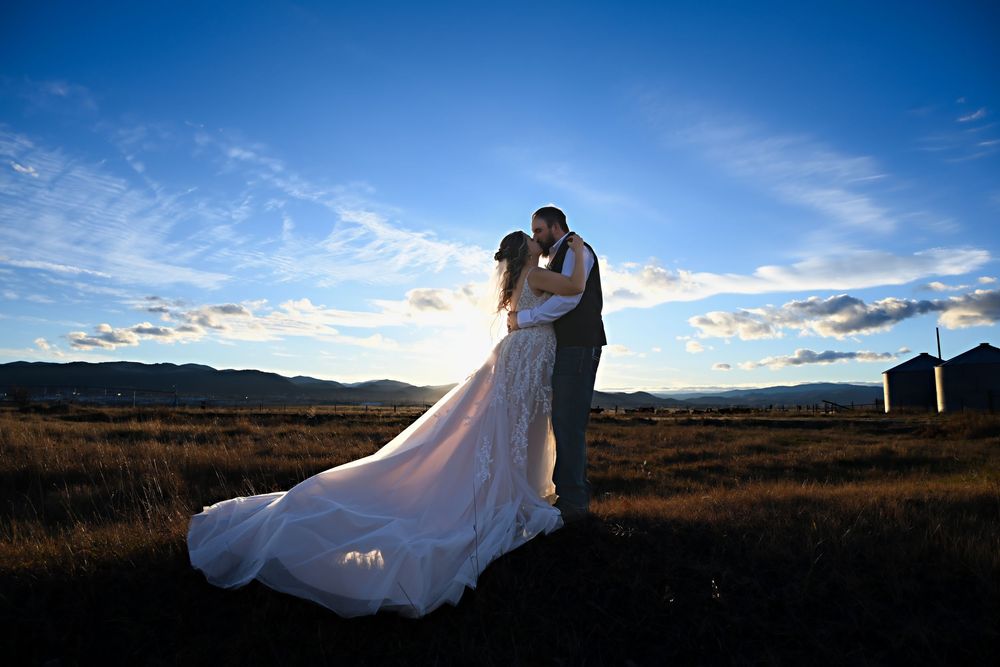 Montana Wedding 
Montana Wedding photography
wedding portraits
Rustic wedding photography
Ranch style portraits
Sunset wedding