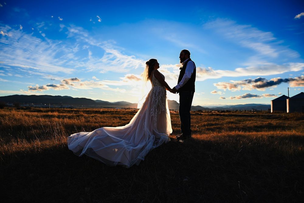 Montana Wedding 
Montana Wedding photography
wedding portraits
Rustic wedding photography
Ranch style portraits
Sunset wedding