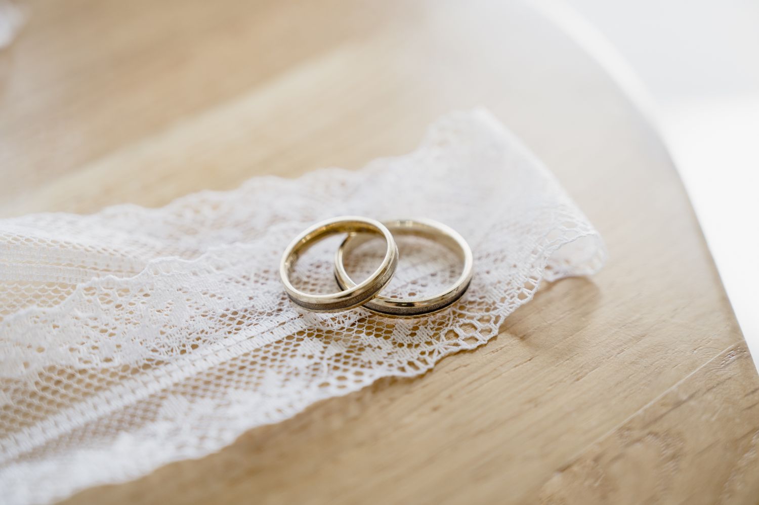 top Santorini elopement photographer