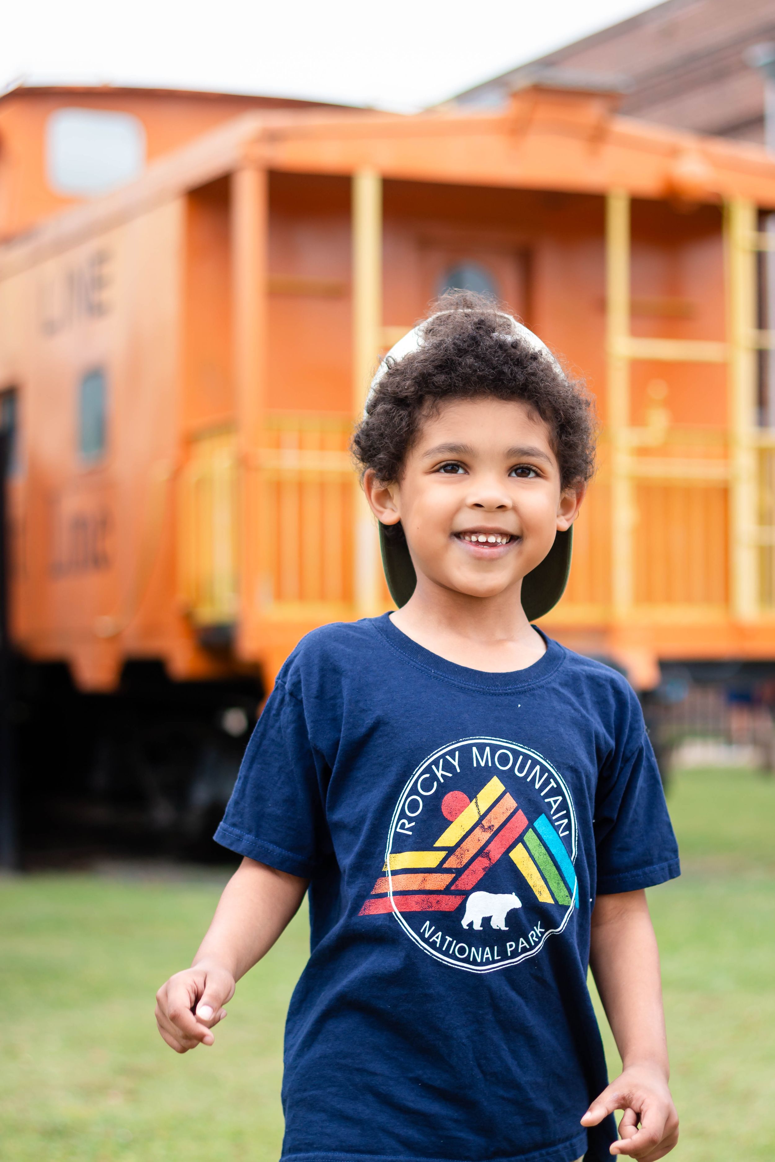 Family photo session in Savannah, Georgia– captured by Lucy Knox Photography.