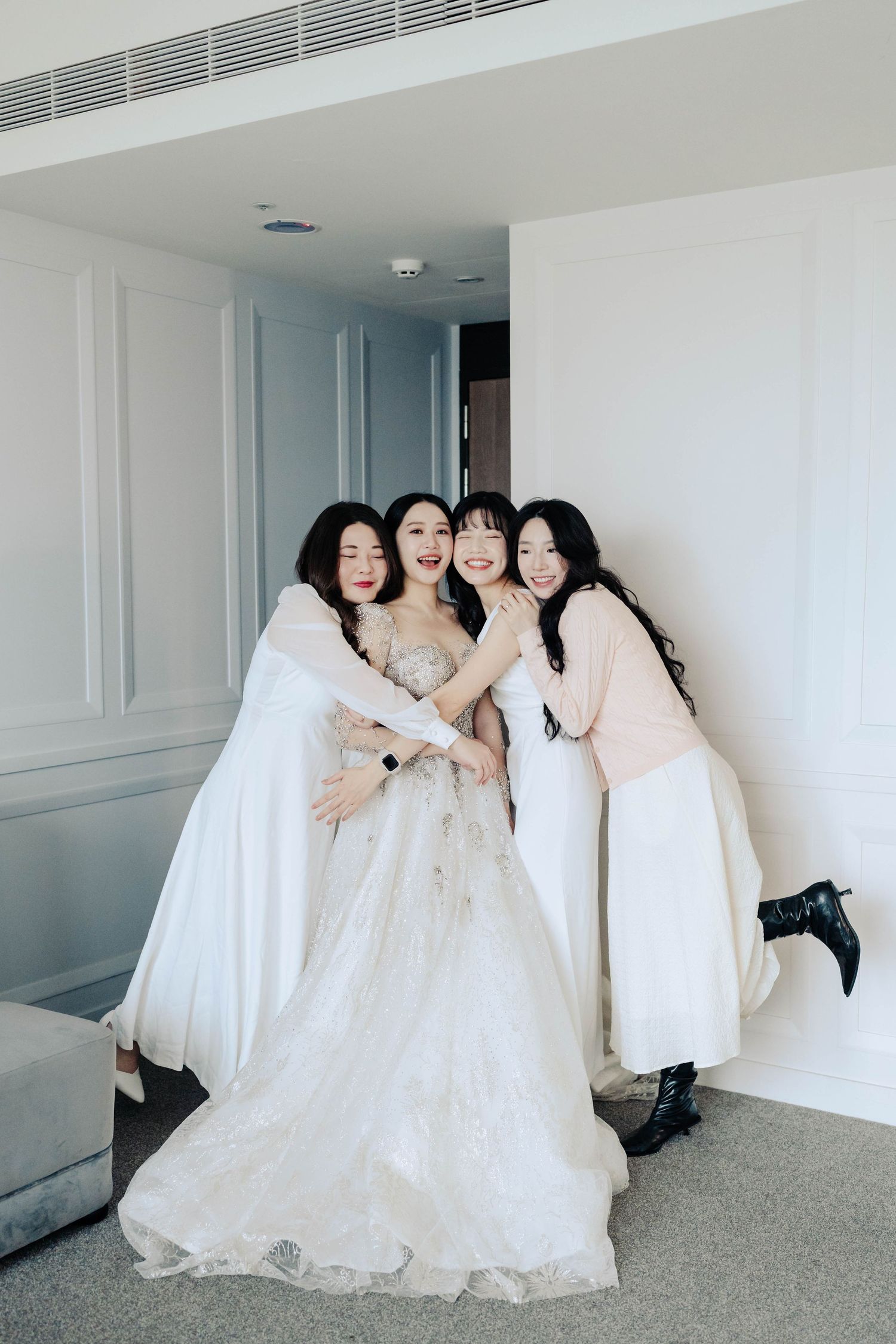 渴望影像｜專業經營的台灣婚禮攝影團隊，服務高雄、台南、台中、台北、新北及全台新人，擅長美式戶外婚禮、證婚儀式與自然時尚婚禮紀實，以明亮自然的光感、細膩構圖與真實情感，完整記錄婚禮準備、儀式與宴會中的每個動人時刻，並提供紐西蘭海外婚禮、海外婚紗與旅拍服務。