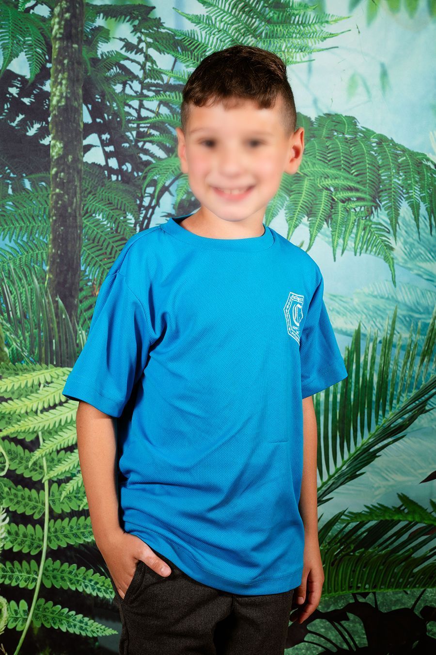 A picture of a school child for their portrait pictures.