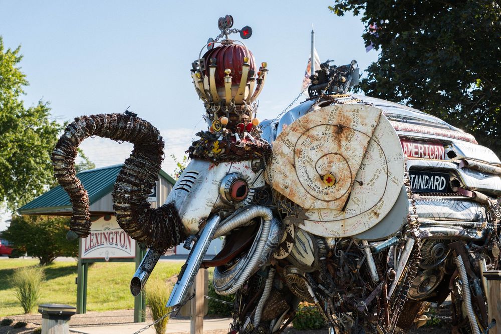 “American Standard” by Kasey Wells on Route 66 in Lexington, IL. September 4, 2026. Photo: David Manning.
