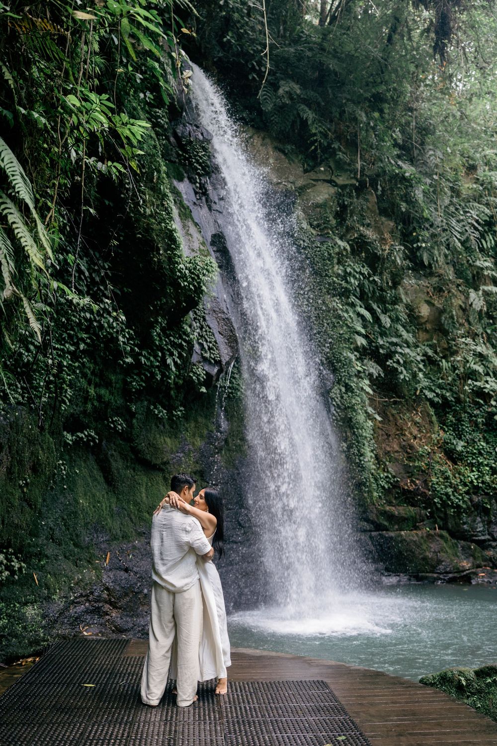 Marriage proposal photography at Ulu Petanu Waterfall