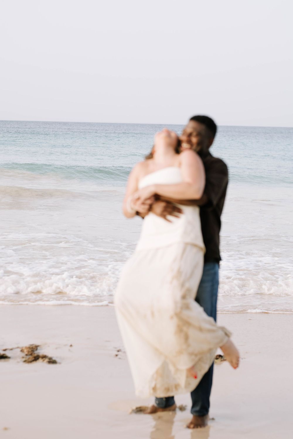 Natural engagement photography in Punta Cana designed to preserve your love story with timeless and elegant images.