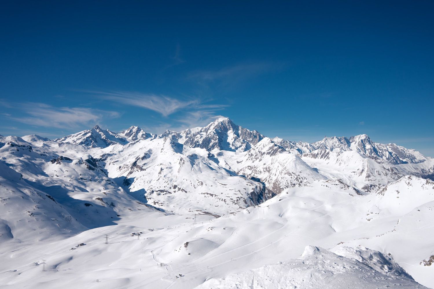 mont-blanc depuis le côté italien en hiver