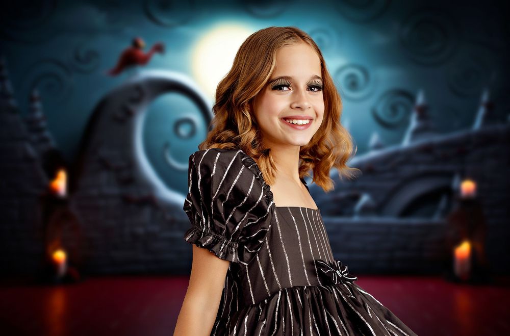 girl dressed like Sally from nightmare before christmas