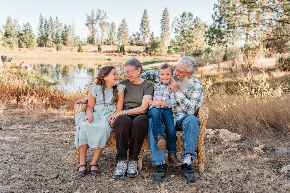 Family Portraits - Amber Edwards Photography - Yosemite & Mariposa Photographer