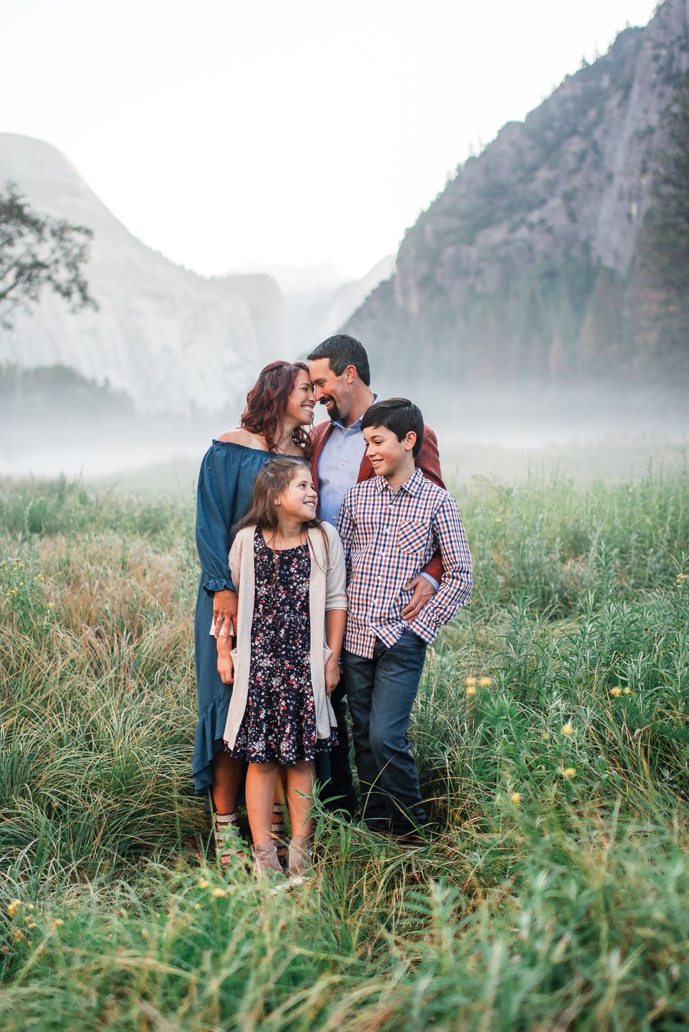Family Portraits - Amber Edwards Photography - Yosemite & Mariposa Photographer