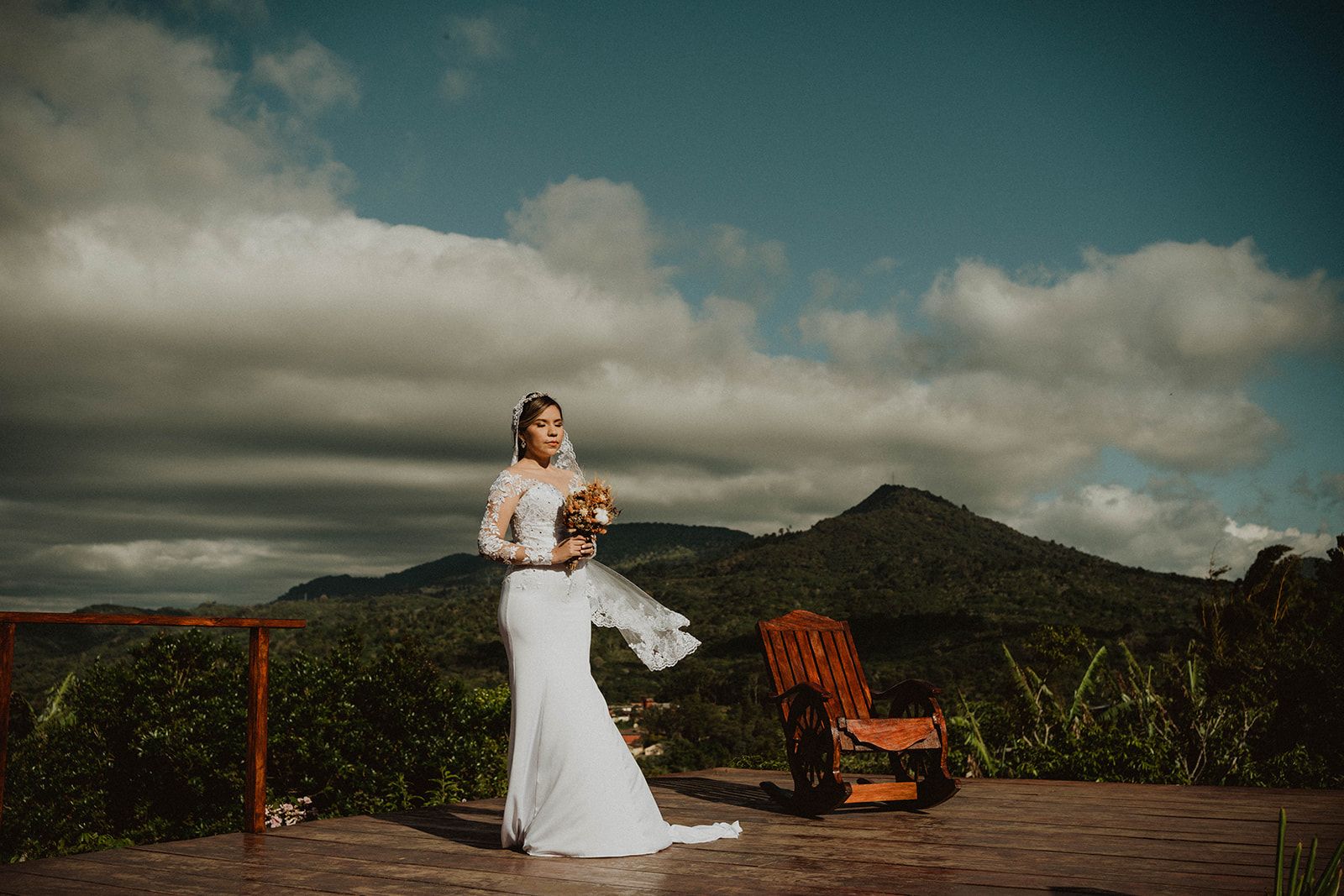 Bodas El Salvador y sesiones de fotos creativas
