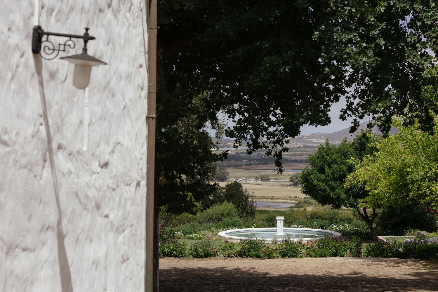 Wedding photographer Christene de Coning at Diamant Estate in Paarl with Deon Meiring and Masch dresses