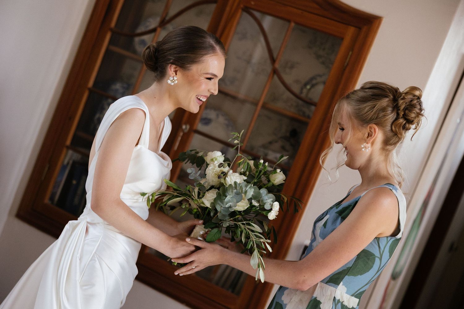 Wedding photographer Christene de Coning at Diamant Estate in Paarl with Deon Meiring and Masch dresses