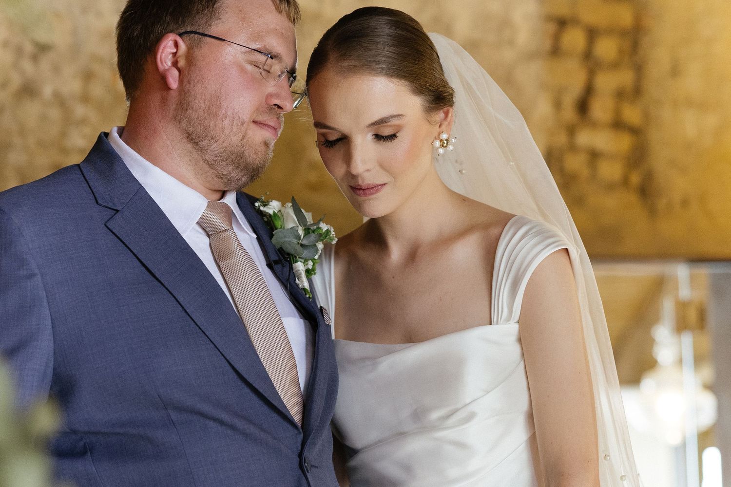Wedding photographer Christene de Coning at Diamant Estate in Paarl with Deon Meiring and Masch dresses