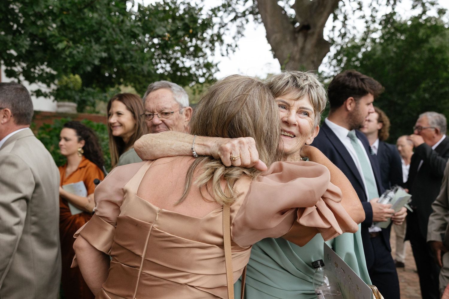 Wedding photographer Christene de Coning at Diamant Estate in Paarl with Deon Meiring and Masch dresses