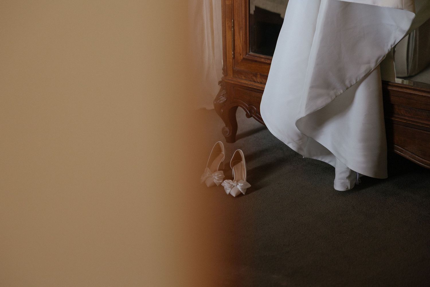 Wedding photographer Christene de Coning at Diamant Estate in Paarl with Deon Meiring and Masch dresses