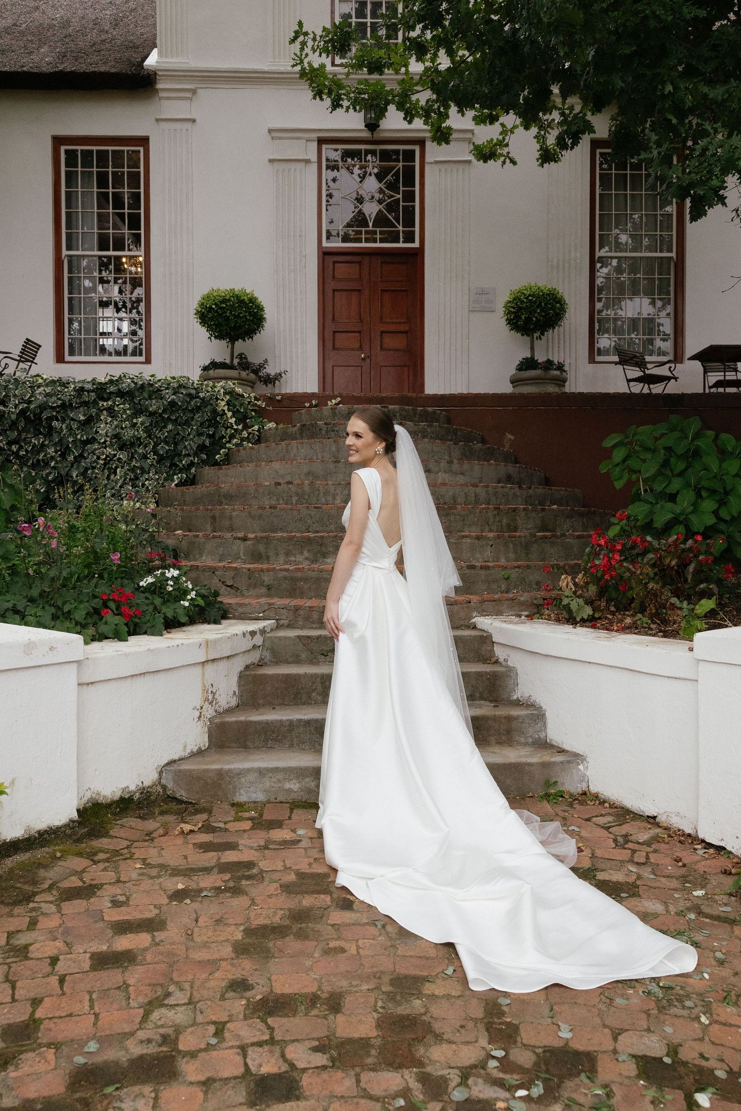 Wedding photographer Christene de Coning at Diamant Estate in Paarl with Deon Meiring and Masch dresses