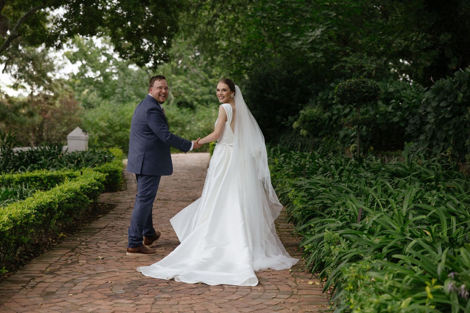 Wedding photographer Christene de Coning at Diamant Estate in Paarl with Deon Meiring and Masch dresses