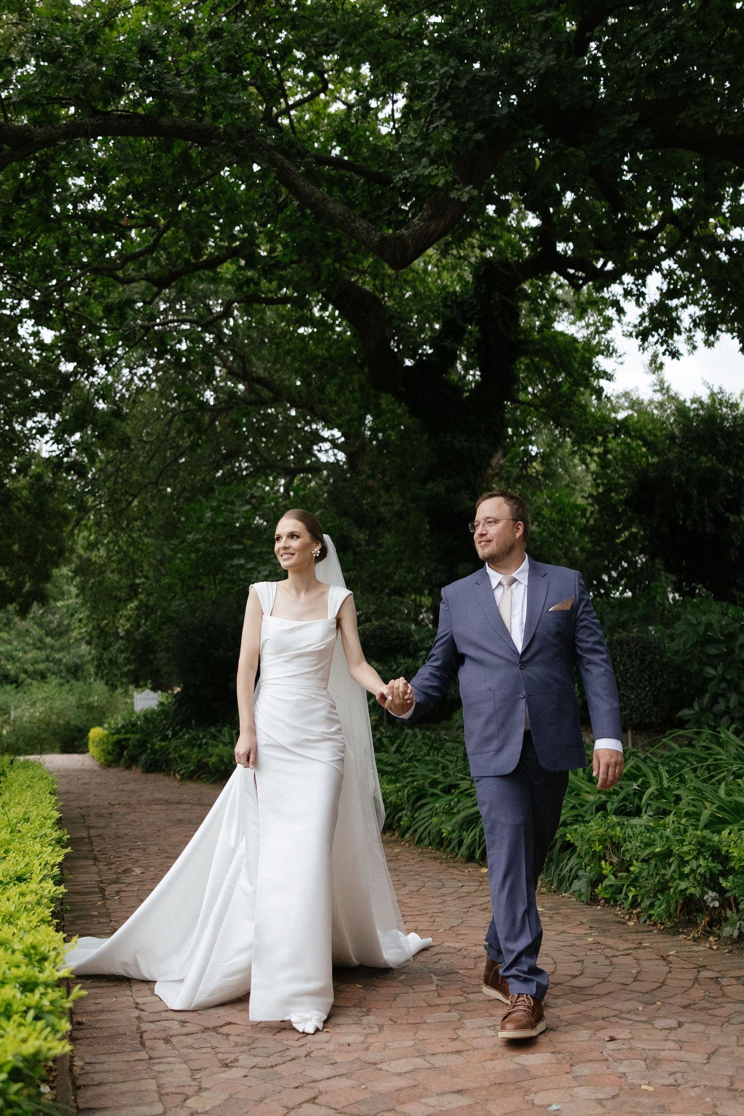 Wedding photographer Christene de Coning at Diamant Estate in Paarl with Deon Meiring and Masch dresses
