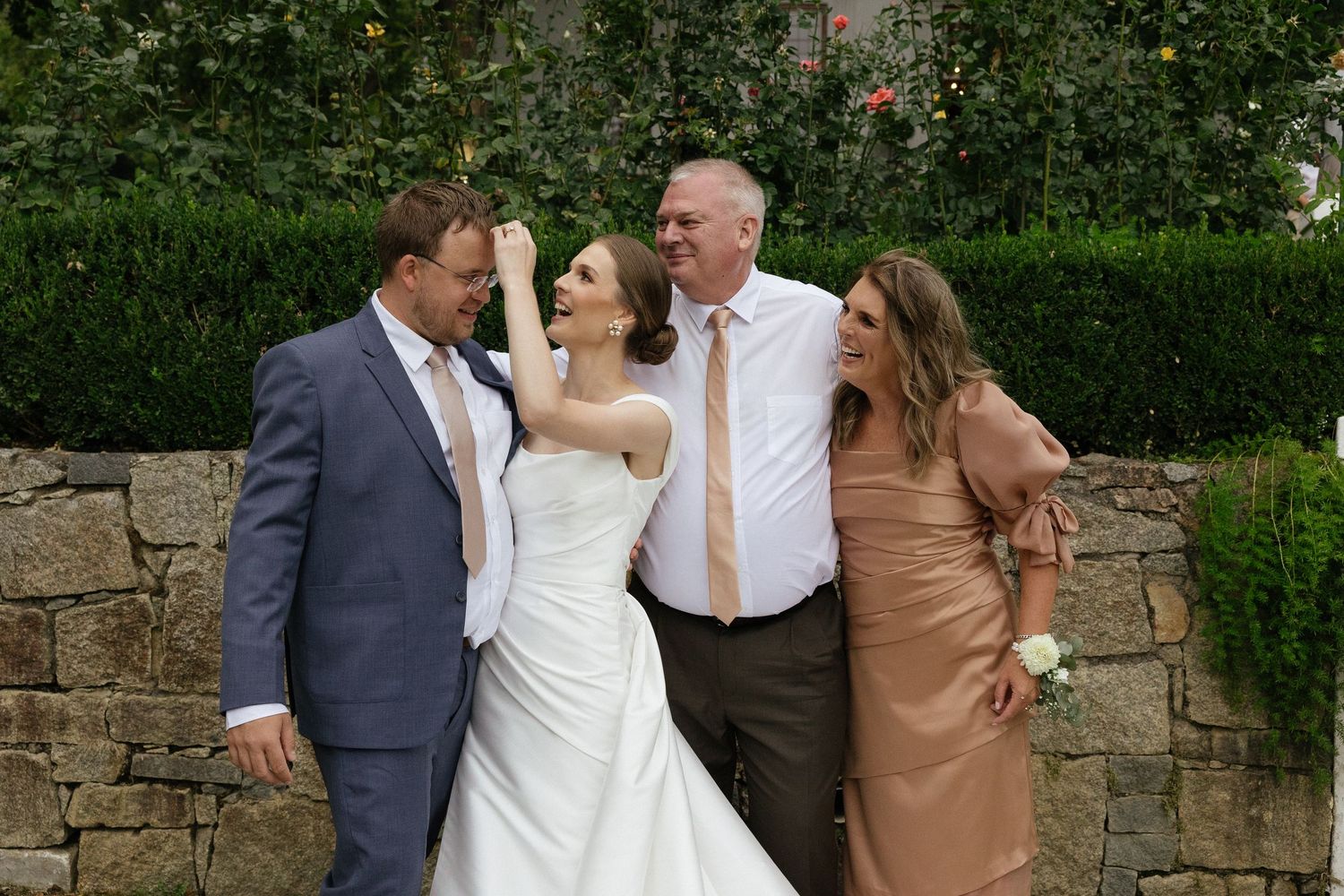 Wedding photographer Christene de Coning at Diamant Estate in Paarl with Deon Meiring and Masch dresses