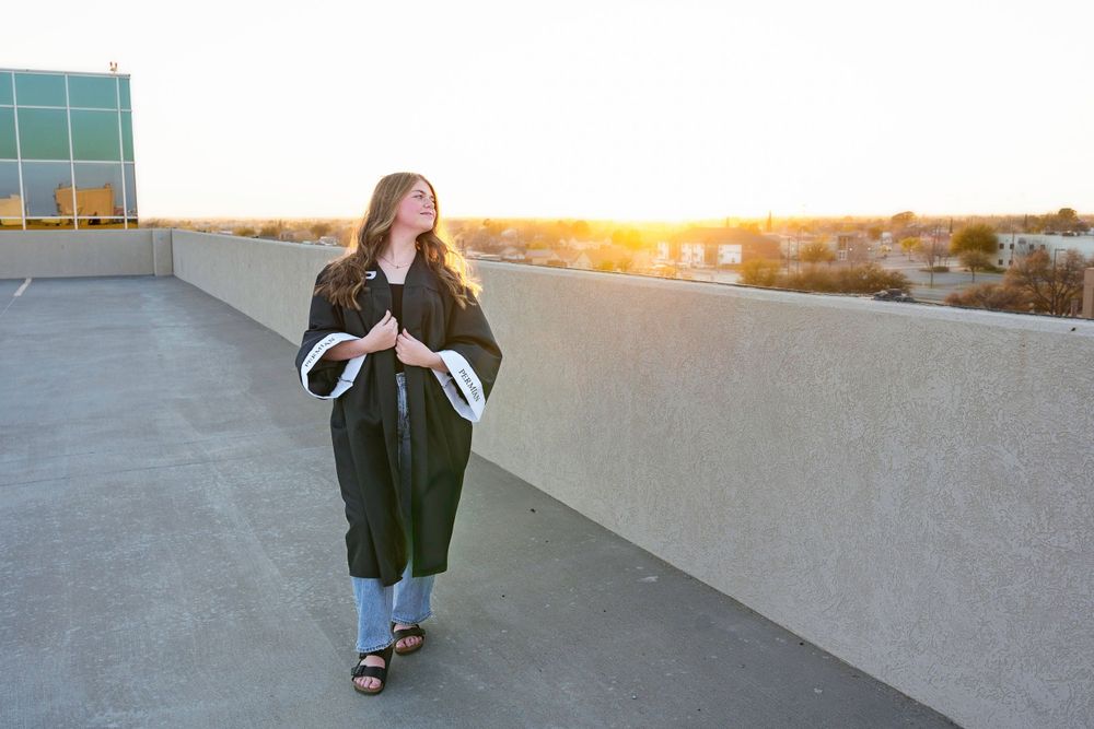 Midland TX senior photographer Odessa TX senior photographer rooftop senior session odessa tx photographers midland tx sunset senior session