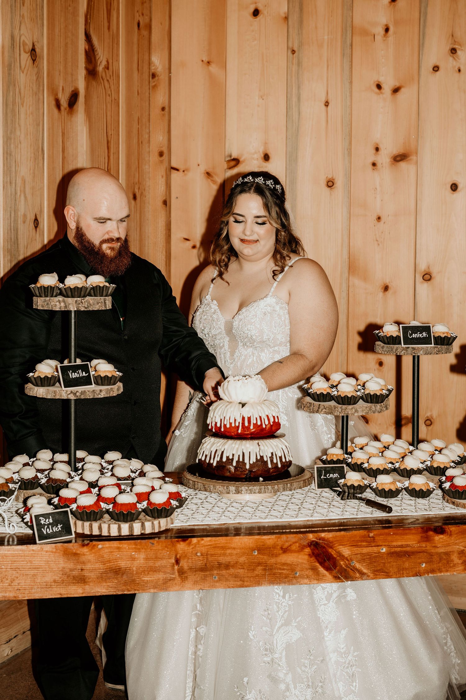 autumn rustic wedding venue in Washington