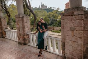 Couples photographer capturing love at Teatre Grec Barcelona