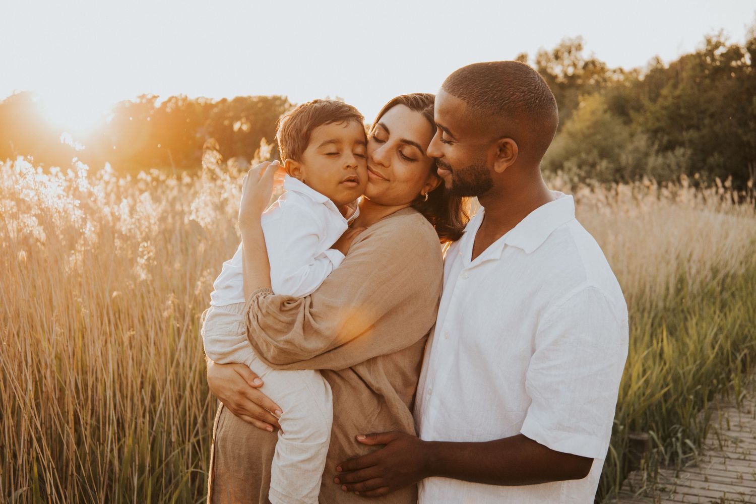 Familjefotografering golden hour Göteborg hovås