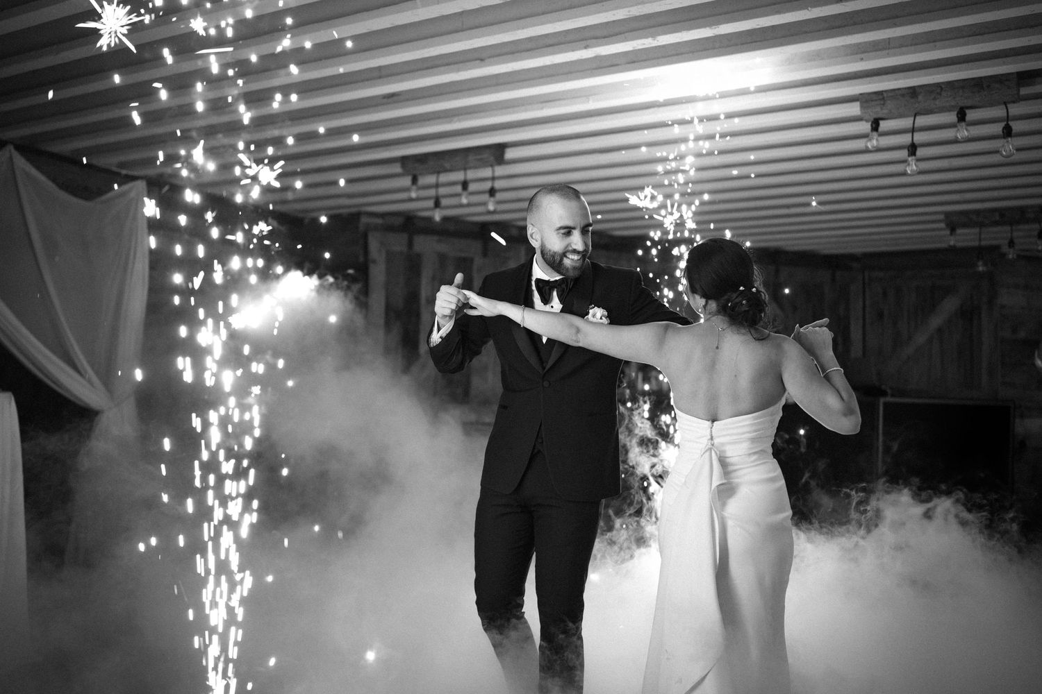 Photographe de mariage de luxe dans la région de Sutton. Une approche classique pour des souvenirs uniques. Elopement.