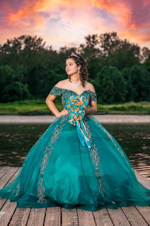 Quinceañera photographer in Washington DC, Maryland & Virginia.