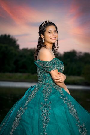 Quinceañera photographer in Washington DC, Maryland & Virginia.