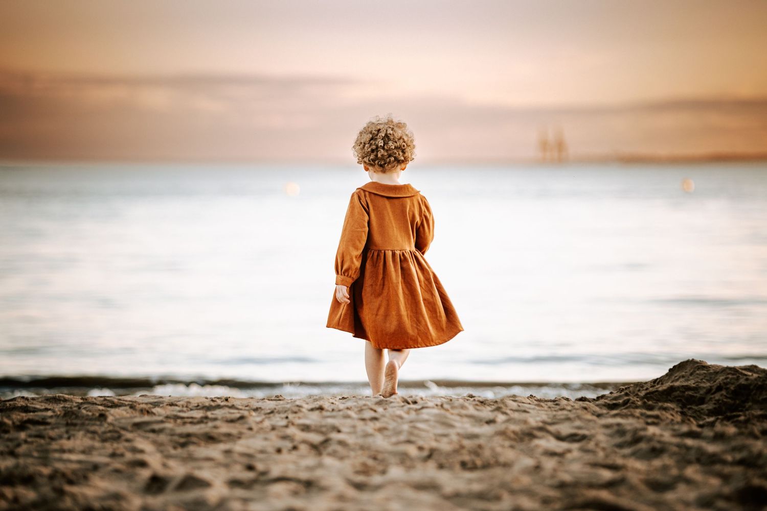 Photographie artistique Enfant Plage Ronce-Les-Bains Meschers Sur Gironde
Photographe Portraitiste de France en Charente-Maritime