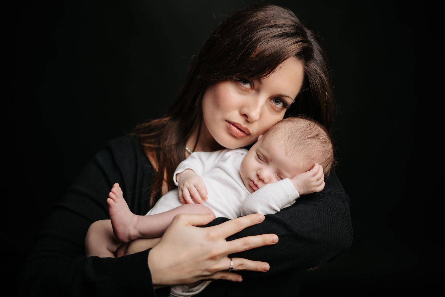 Photographie artistique Naissance au studio à Jonzac 17500
Photographe Portraitiste de France en Charente-Maritime