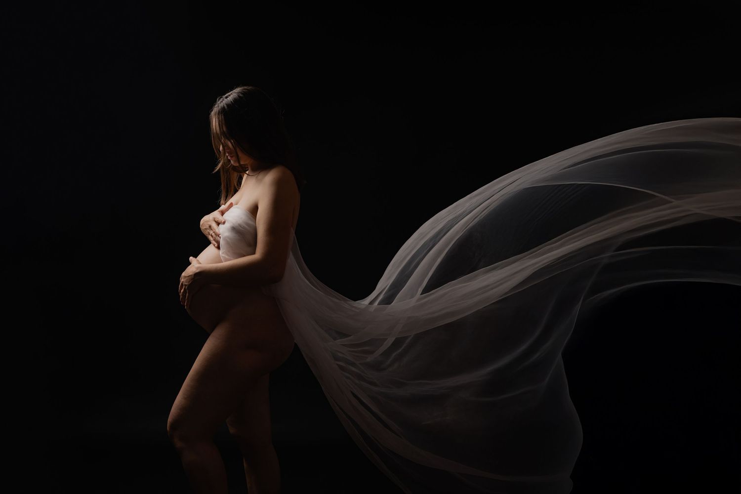 Photographie artistique Grossesse au studio à Jonzac 17500
Photographe Portraitiste de France en Charente-Maritime
