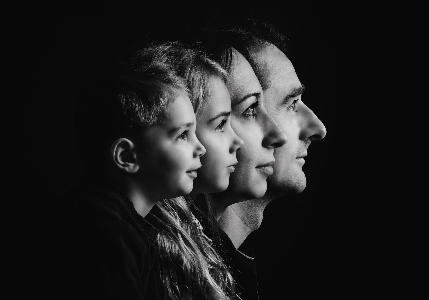 Photographie artistique Portrait de famille au studio à Jonzac 17500
Photographe Portraitiste de France en Charente-Maritime