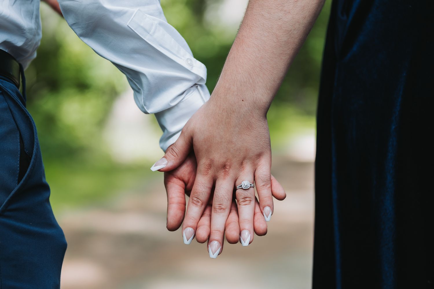 Couples photo session located in Hoyloke, Ma