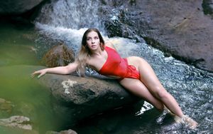Puerto Rico Photographer. Albert Ray Photo. Rainforest Photoshoot. Female Portraits. Book Now. Waterfall Photoshoot. El Yunque. Photography