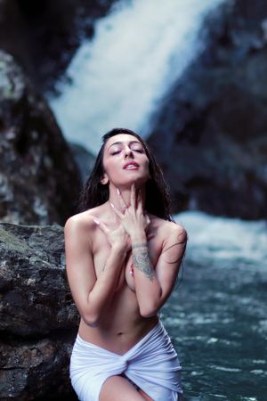 Puerto Rico Photographer. Albert Ray Photo. Rainforest Photoshoot. Female Portraits. Book Now. Waterfall Photoshoot. El Yunque. Photography