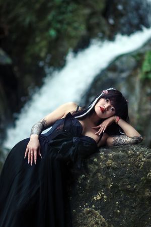 Women posing at El Yunque Rainforest. Photoshoot At El Yunque National Forest. Professional photographer in Puerto Rico. Albert Ray Photo.
