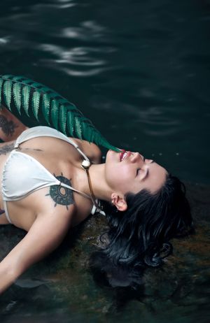 Puerto Rico Photographer. Albert Ray Photo. Rainforest Photoshoot. Portraits. Book Now. Waterfall Photoshoot. Editorial. El Yunque. Fashion