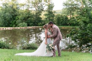 Photo de couple mariage 
Photographe : Solène Dgy Photographe