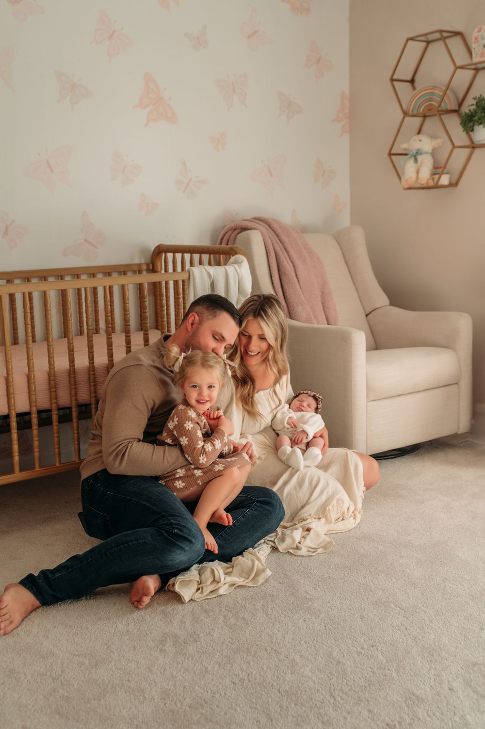 Ashley Dawn Photography St. Louis newborn Photographer family photography st. charles, mo