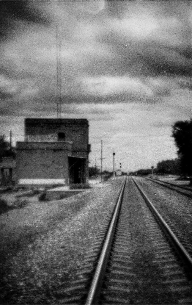 Caminando desierto - Fotografía analógica de medio cuadro (35mm) y bitácora de viaje | Gabriel Indra Camargo Indraxus