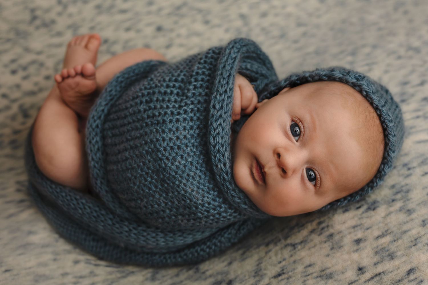 Charlottesville, Virginia photographer, newborn, eyes-open, maternity, family, studio session, blue wrap