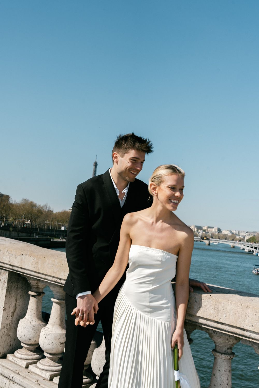 Paris modern wedding, Paris modern elopement, Paris elopement photographer, Paris film photographer, Paris editorial wedding photos
