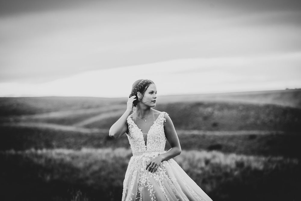 Photography Medicine Hat, Grad Photography Medicine Hat, Family Photos, Wedding Photos, Elkwater Family photos, Medicine Hat Photography,